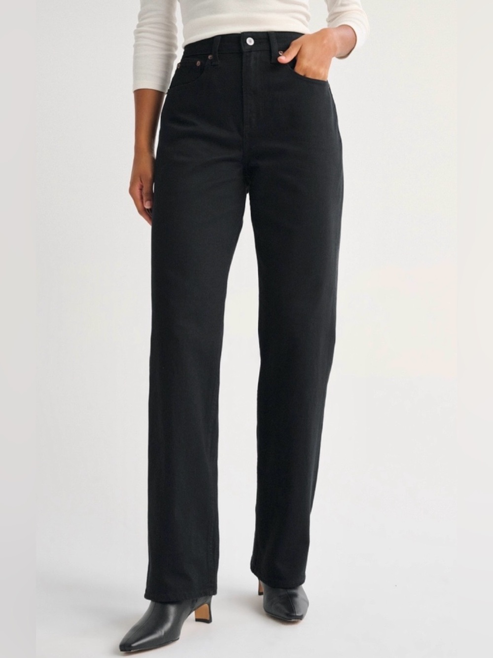 Abercrombie Curve Love High-Rise 90s Relaxed Jean No Fade Black - Women’s 28